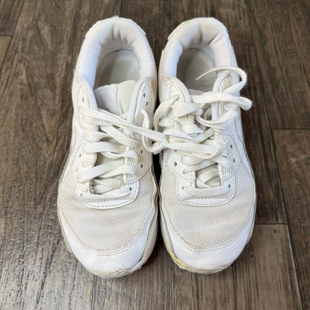 Nike Air Max White Women's Shoes Size 7